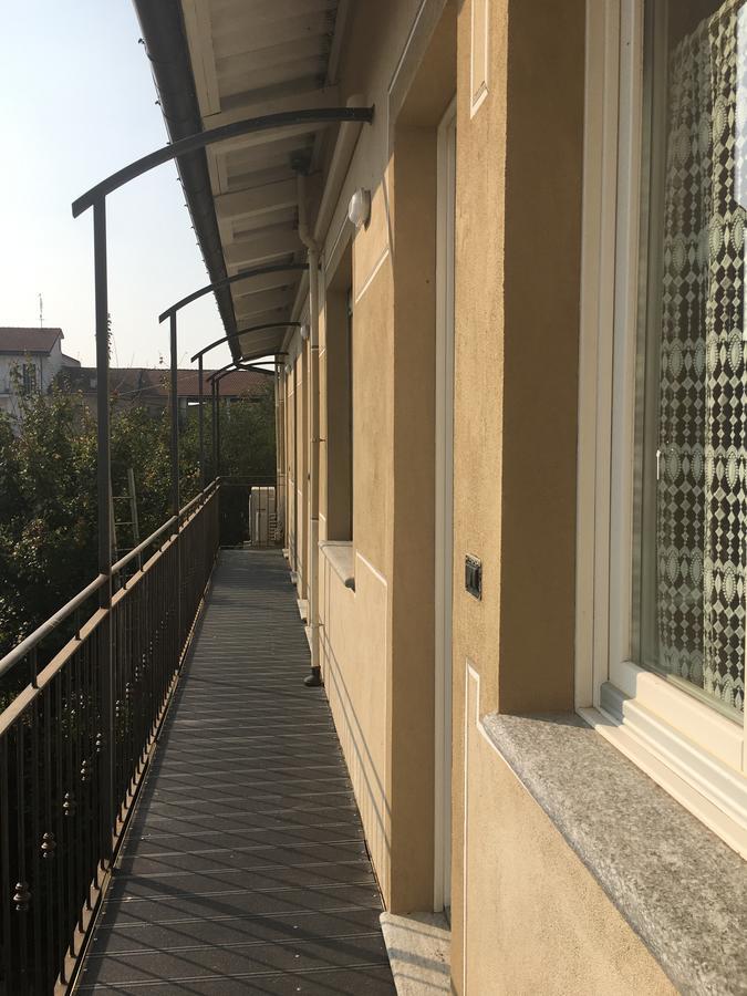 B & B La Guesthouse Poirino Exterior photo